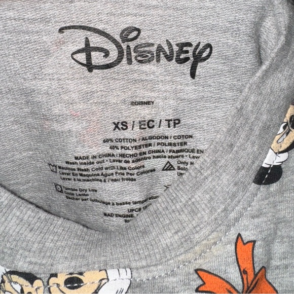 Mickey & Minnie Mouse Christmas Sweatshirt: Women’s XS: GUC: Disney Christmas - Picture 3 of 3